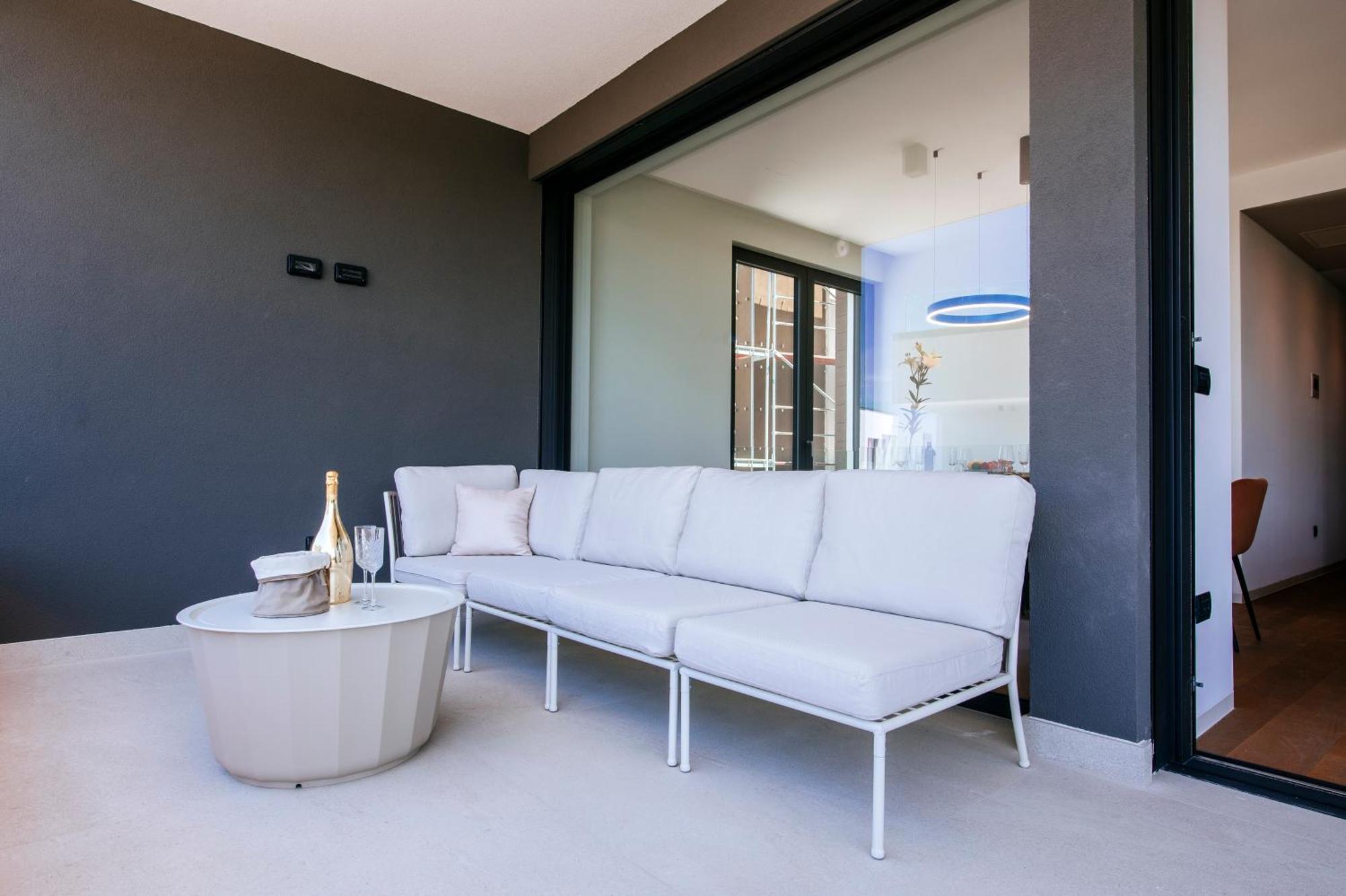Crystal Holiday Residence II Sukošan Екстериор снимка