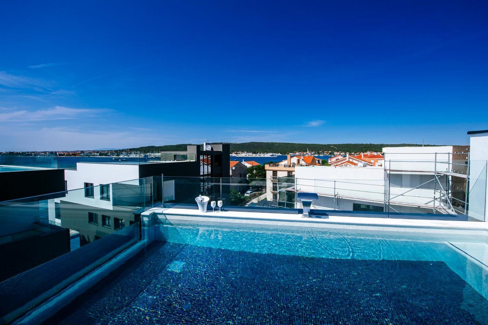 Crystal Holiday Residence II Sukošan Екстериор снимка